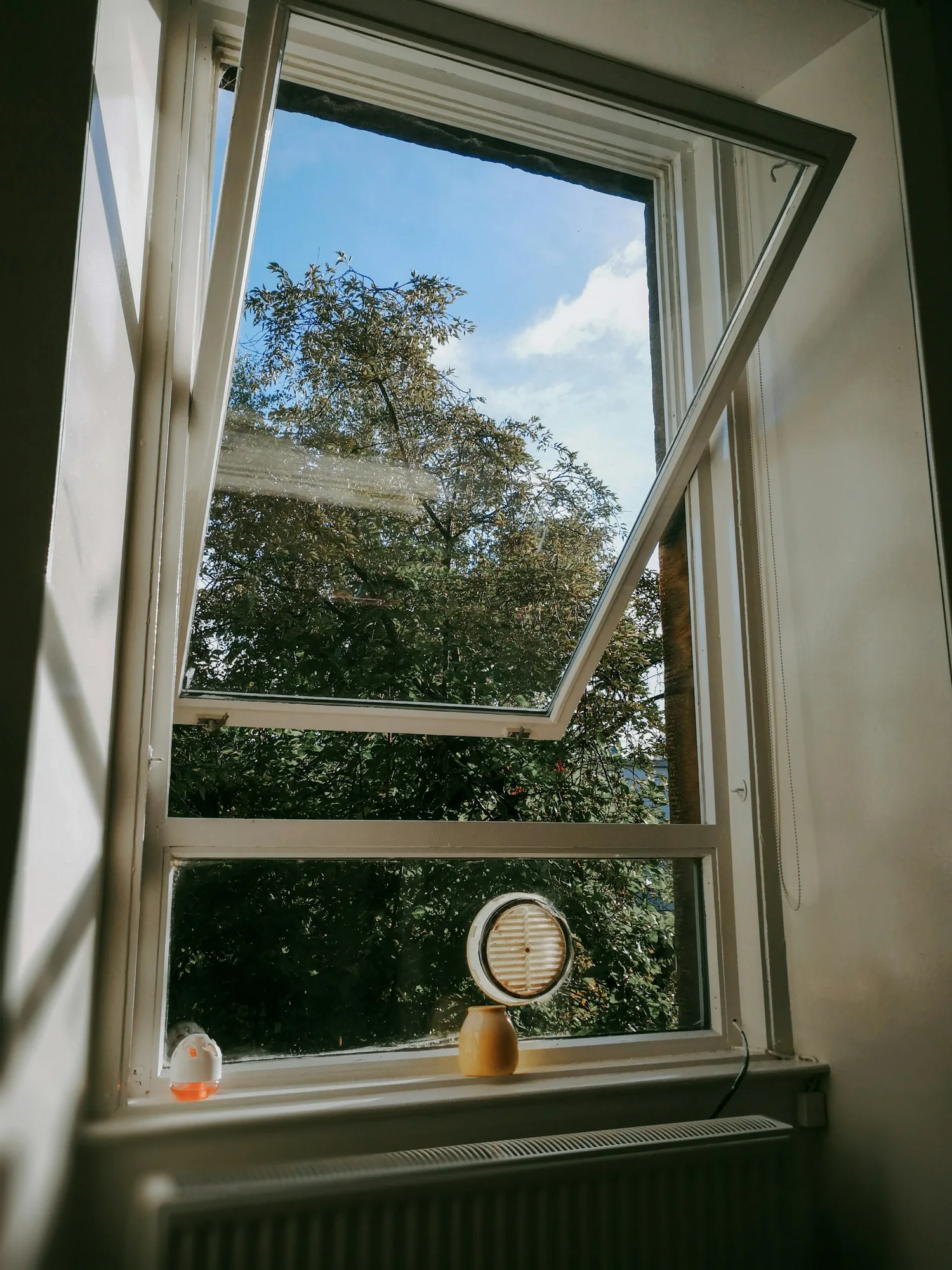 Udestue med glas på hus i Frederikssund